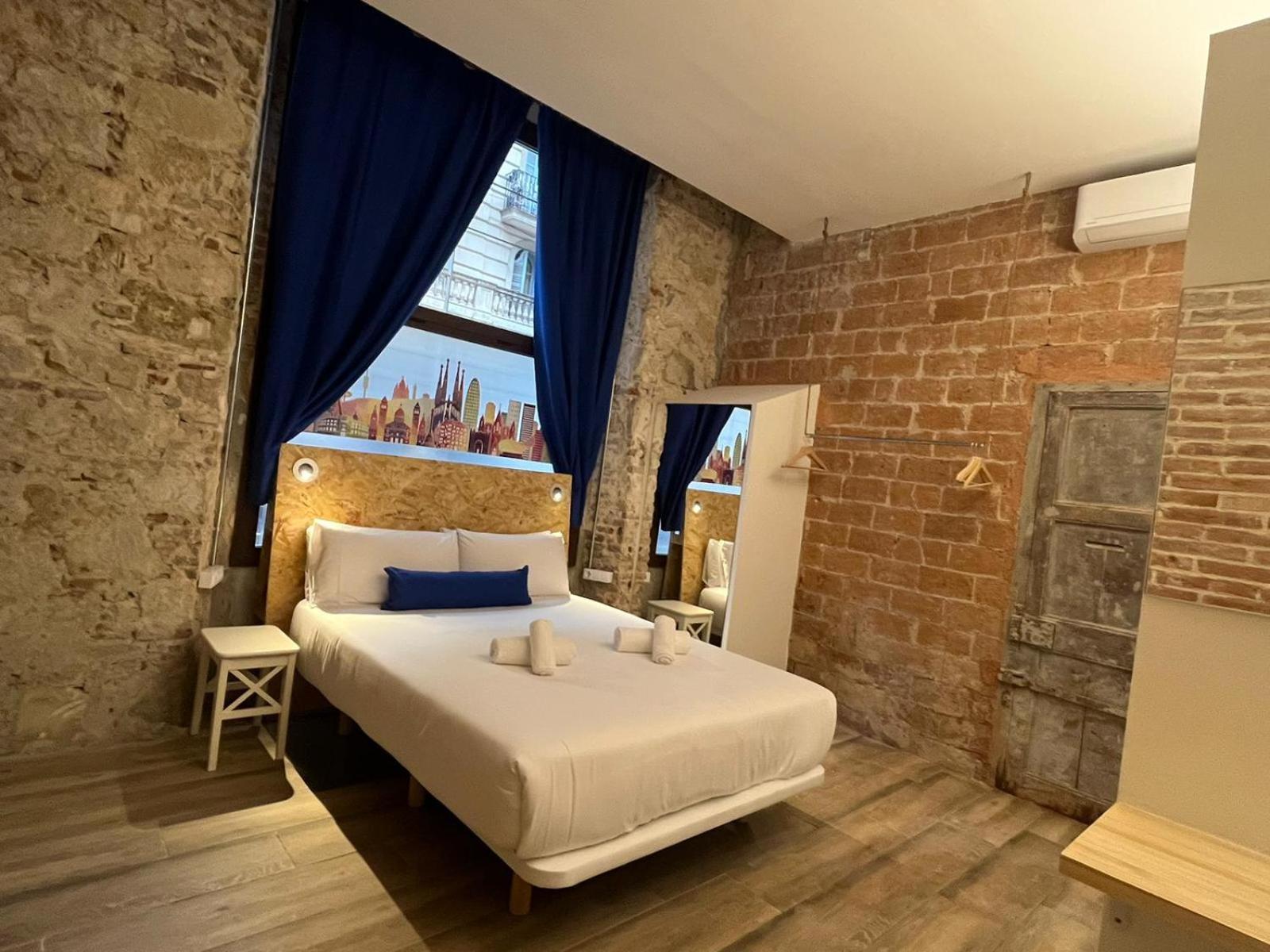 Happy People Plaza Espana Apartments Barcelona Luaran gambar