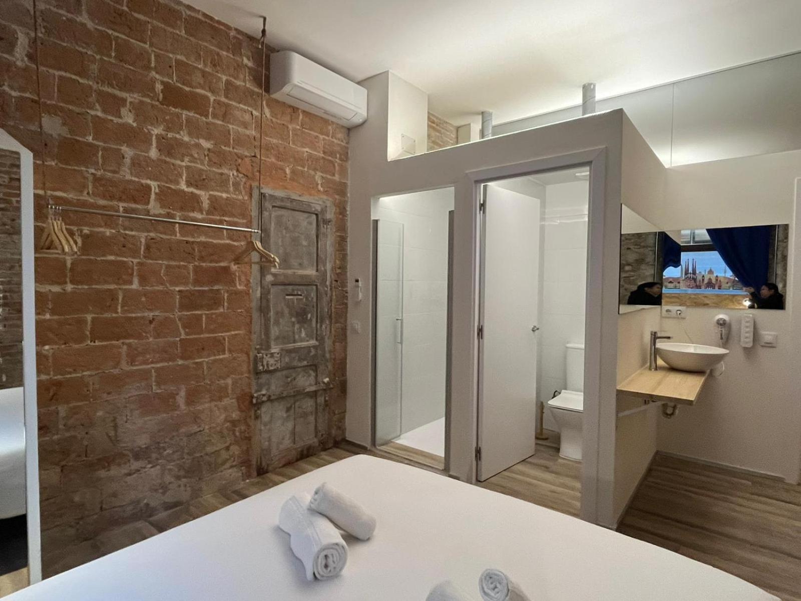 Happy People Plaza Espana Apartments Barcelona Luaran gambar