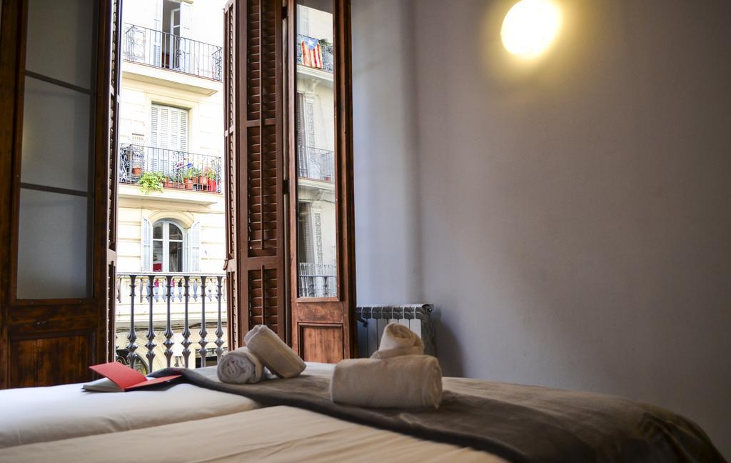 Happy People Plaza Espana Apartments Barcelona Bilik gambar