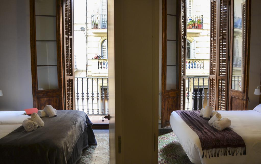 Happy People Plaza Espana Apartments Barcelona Bilik gambar