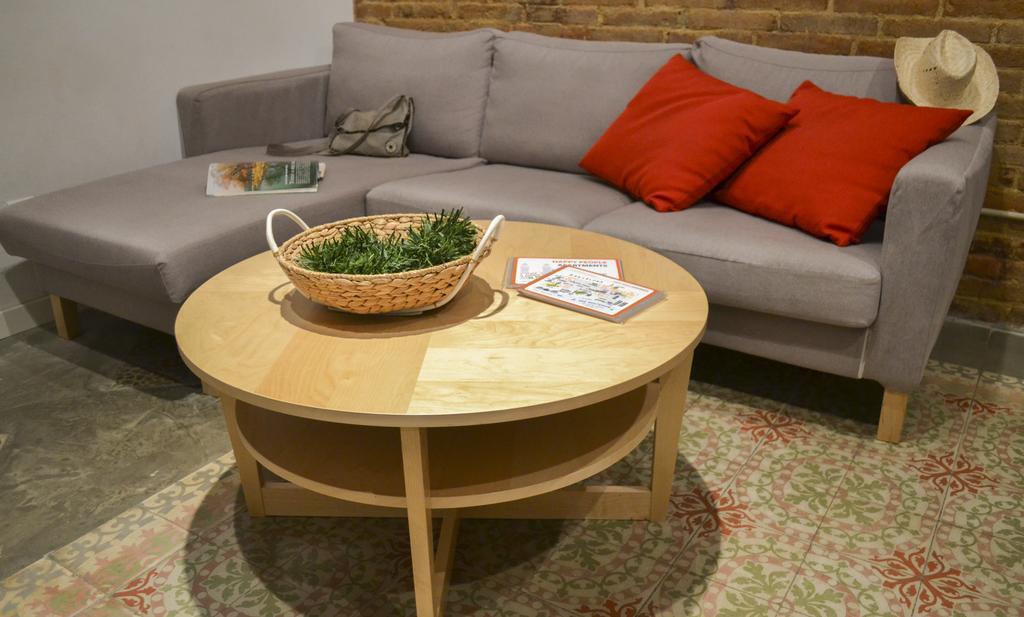 Happy People Plaza Espana Apartments Barcelona Bilik gambar