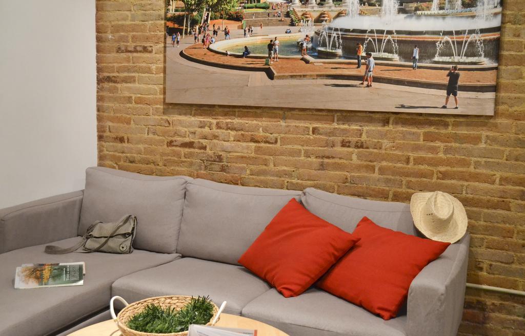 Happy People Plaza Espana Apartments Barcelona Bilik gambar