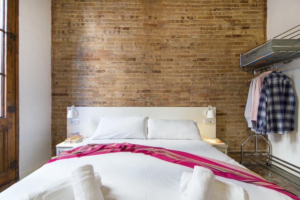 Happy People Plaza Espana Apartments Barcelona Luaran gambar